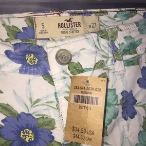 Hollister | Shorts Flower Pattern